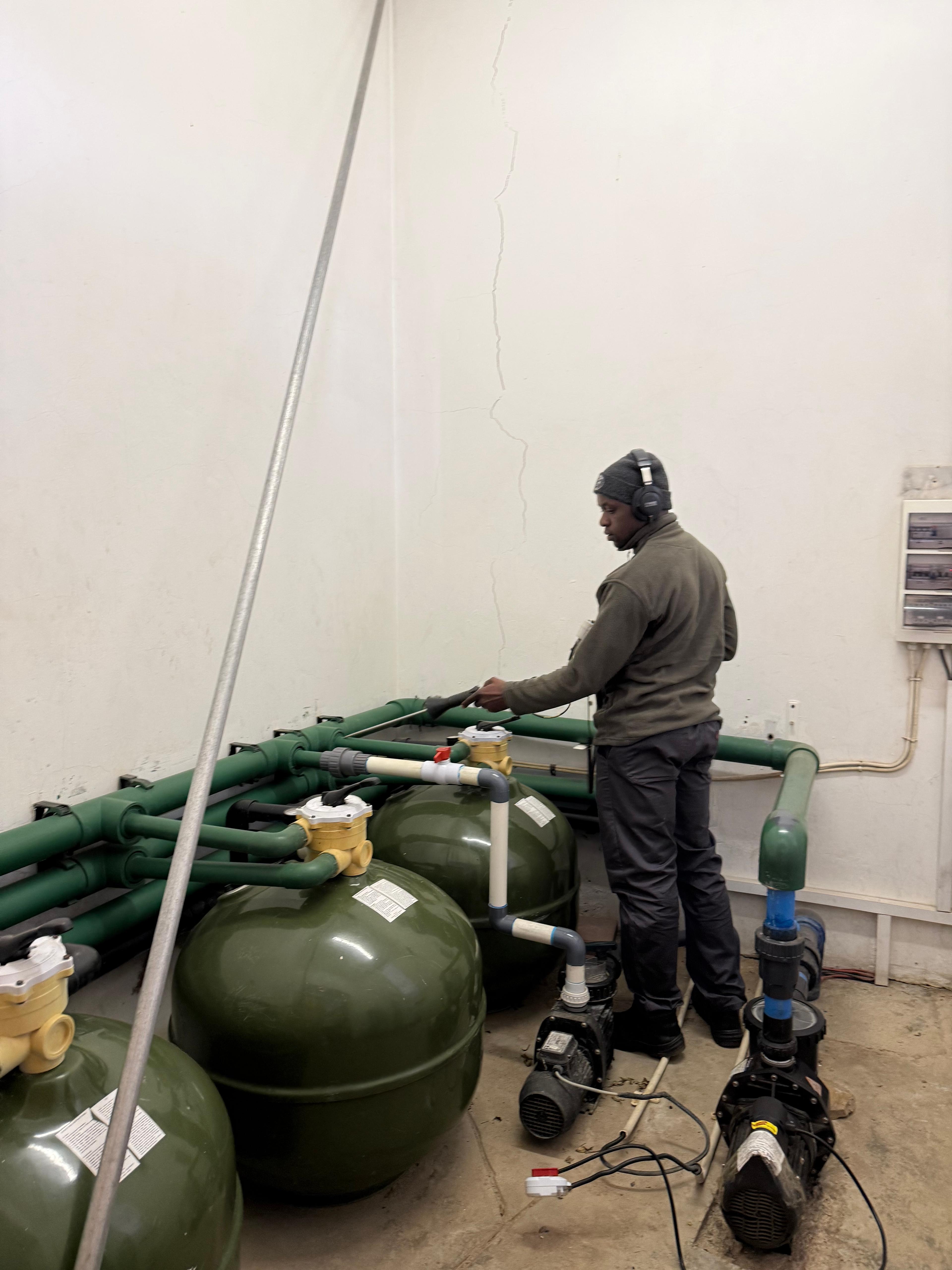 Pool pump Acoustic testing for leaks 2